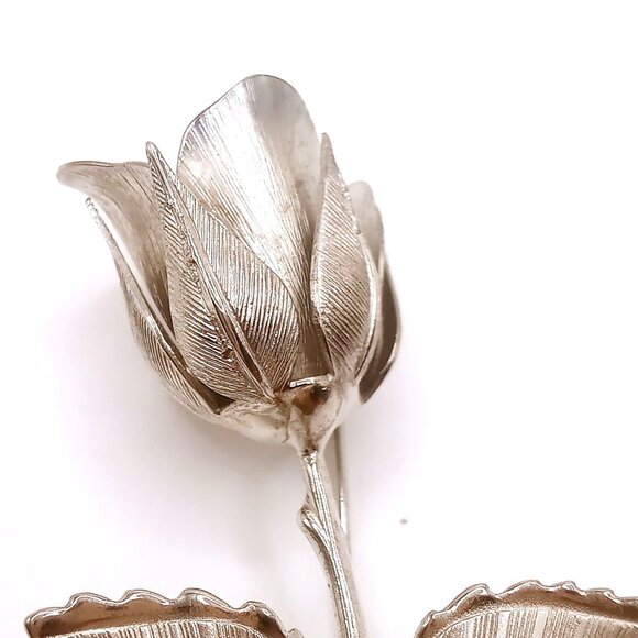 Vintage Giovanni Brooch Silver Tone Rose Textured Detail Leaves Stem Design Pin - Picture 2 of 12